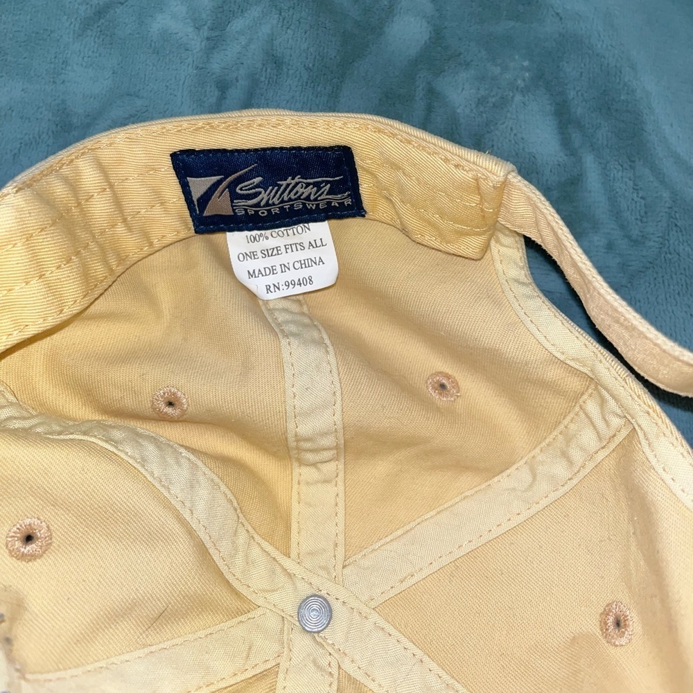 Cape Hatter yellow hat - Picture 4 of 8